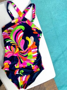 Trina Turk one piece swimsuit lsize